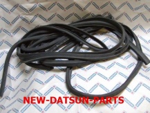  DATSUN NISSAN SUNNY 1200 B110 DOOR SEAL RUBBER WEATHERSTRIP 