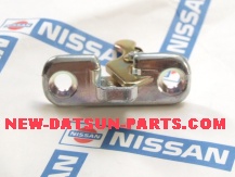  DATSUN 1200 GLOVE BOX LATCH 