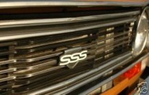 DATSUN BLUEBIRD SSS GRILLE EMBLEM 