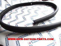  datsun roadster under windshield rubber 