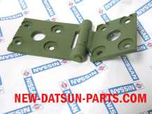 DATSUN ROADSTER DOOR HINGE 