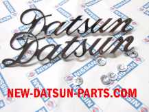 DATSUN 1200 FENDER EMBLEM 