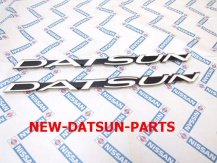 DATSUN 240Z PARTS FRONT FENDER EMBLEMS