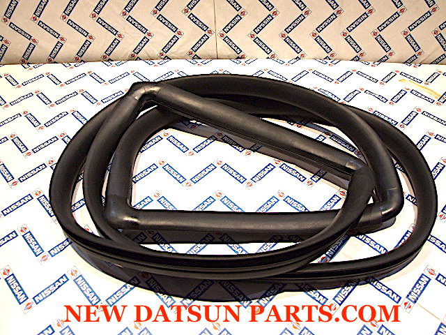 datsun 720 REAR WINDOW WEATHER STRIP