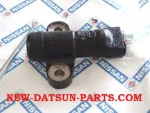  DATSUN ROADSTER CLUTCH SLAVE CYLINDER 