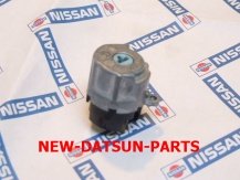  DATSUN LATER STYLE IGNITION SWITCH 