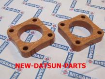  DATSUN ROADSTER 2000 SU INSULATORS 