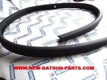  datsun roadster under windshield rubber 