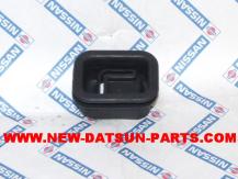  datsun clutch arm boot 