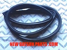 DATSUN B210 2 DOOR FRONT WINDSHIELD RUBBER