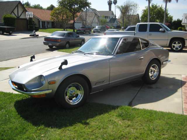 silver datsun 240z