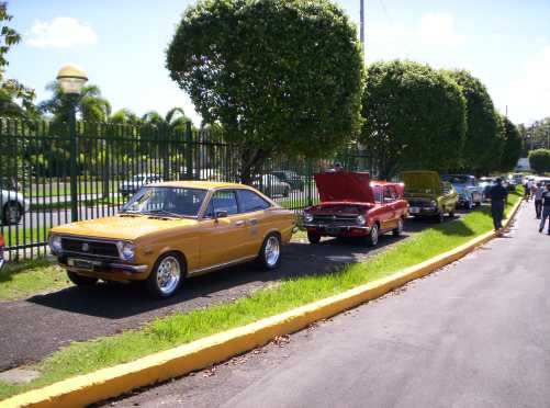 datsun 1200 car meet