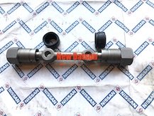 DATSUN PICKUP TRUCK UPPER SPINDLE PIN KITS 