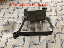  DATSUN ROASTER 1600 & 2000 WASHER BOTTLE BRAKET 