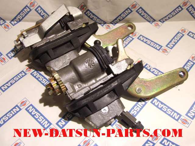 datsun 240Z parts rear brakes cylinders